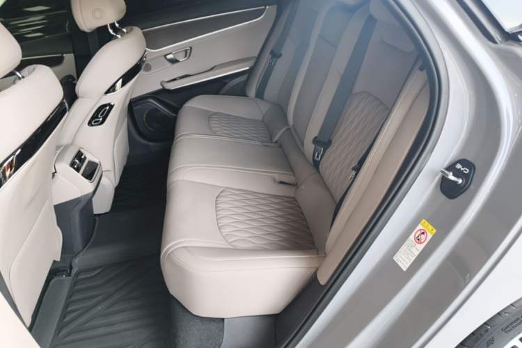 Used BYD Han 2025 DM-i 125KM LiDAR-Powered Intelligent Driving Model Left Rear Seat