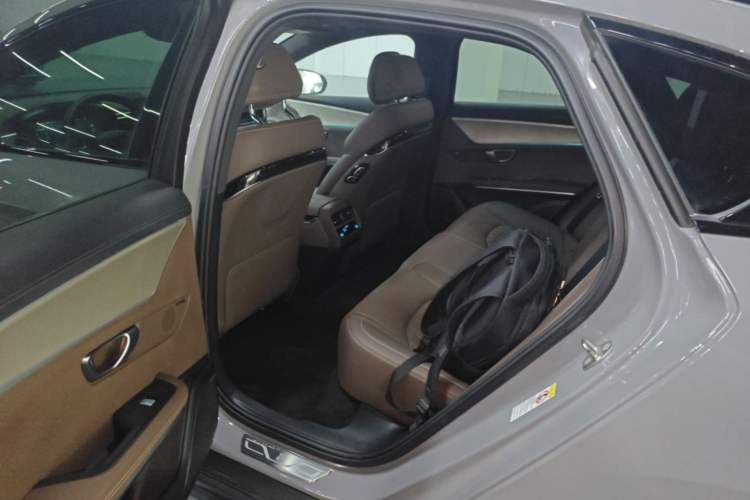 Used BYD Han 2025 DM-i 125KM LiDAR-Powered Intelligent Driving Model Left Rear Seat
