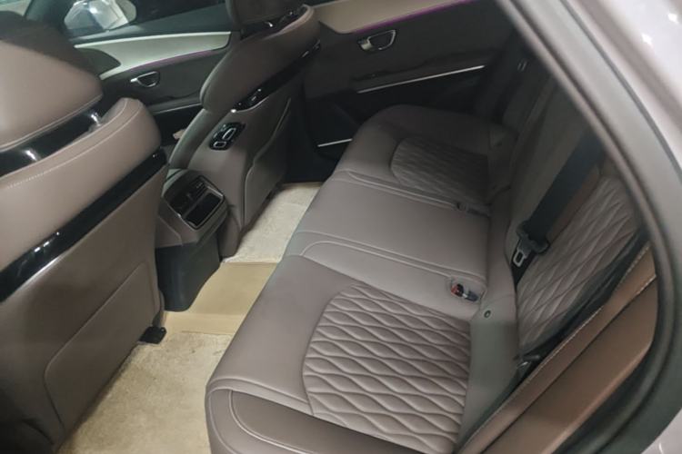 Used BYD Han 2025 DM-i Smart Drive 125KM Elite Model Left Rear Seat