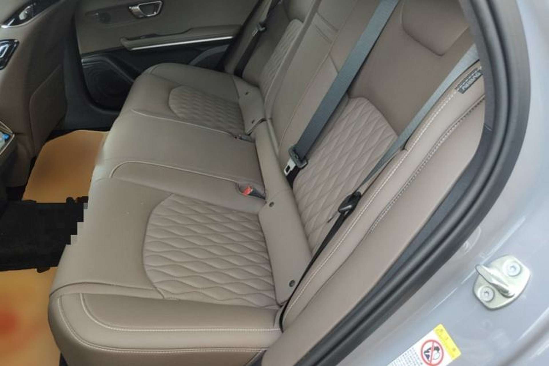 Used BYD Han 2025 DM-i Intelligent Driving Edition 125KM Prestige Model Left Rear Seat