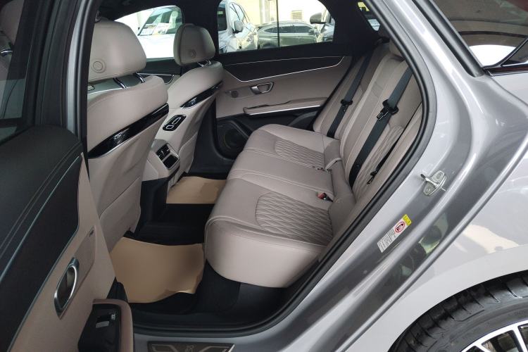 Used BYD Han 2025 DM-i Intelligent Driving Edition 125KM LiDAR Flagship Model Left Rear Seat