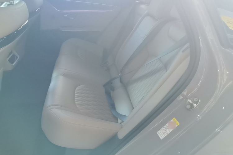 Used BYD Han 2025 EV with 701 km of Laser Radar-Enabled Intelligent Driving Left Rear Seat