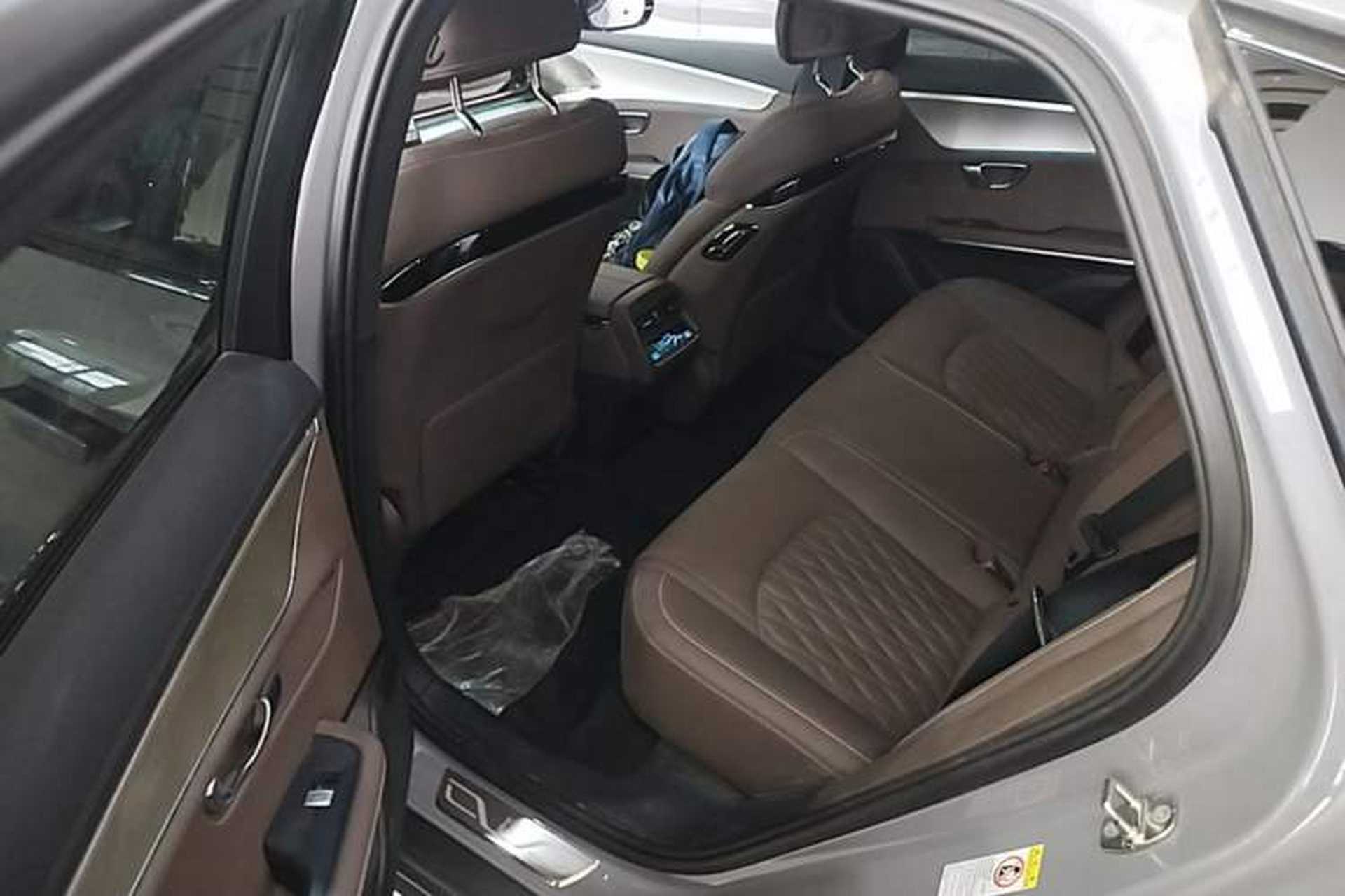 Used BYD Han 2025 DM-i Intelligent Driving Edition 125KM Prestige Model Left Rear Seat