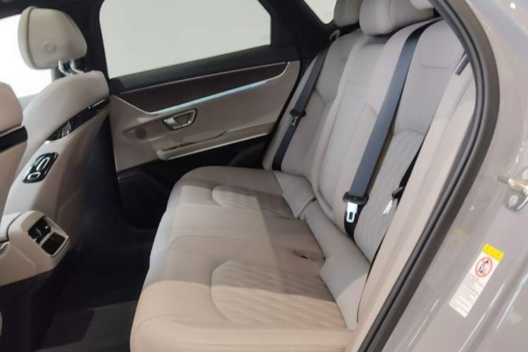Used BYD Han 2025 DM-i Intelligent Driving Edition 125KM LiDAR Flagship Model Left Rear Seat