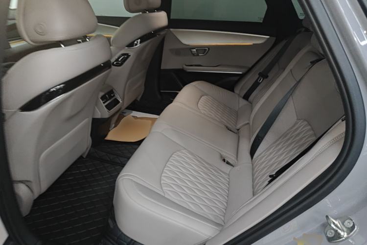 Used BYD Han 2025 DM-i Smart Drive 125KM Elite Model Left Rear Seat
