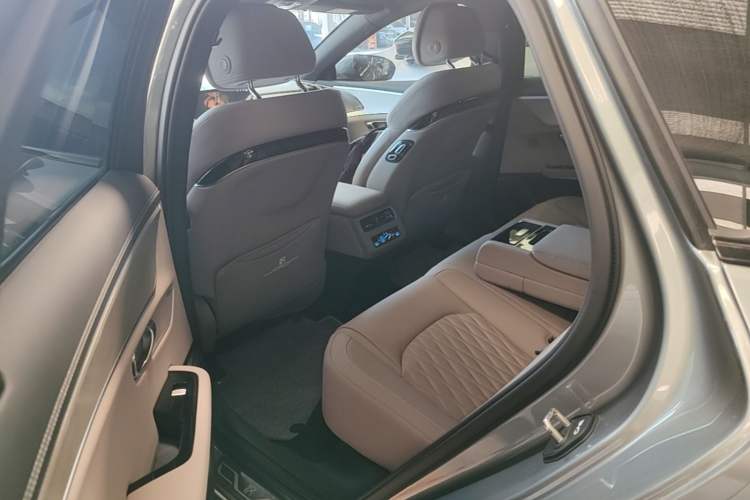 Used BYD Han 2025 Model EV Intelligent Driving Edition 635KM Flagship Left Rear Seat