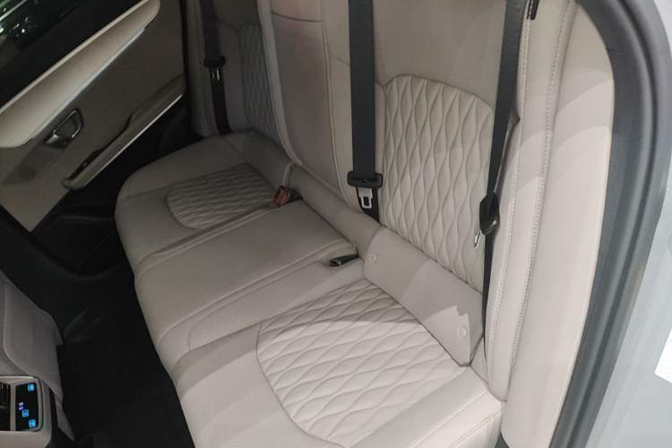 Used BYD Han 2025 DM-i Smart Drive 125KM Elite Model Left Rear Seat