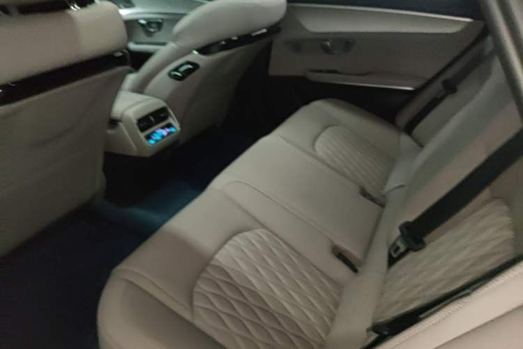 Used BYD Han 2025 EV Intelligent Driving Edition 605KM Prestige Model Left Rear Seat