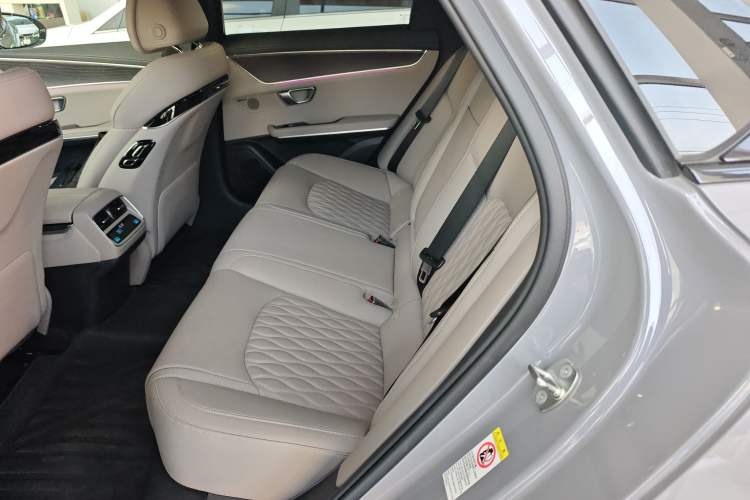 Used BYD Han 2025 DM-i Intelligent Driving Edition 125KM LiDAR Flagship Model Left Rear Seat
