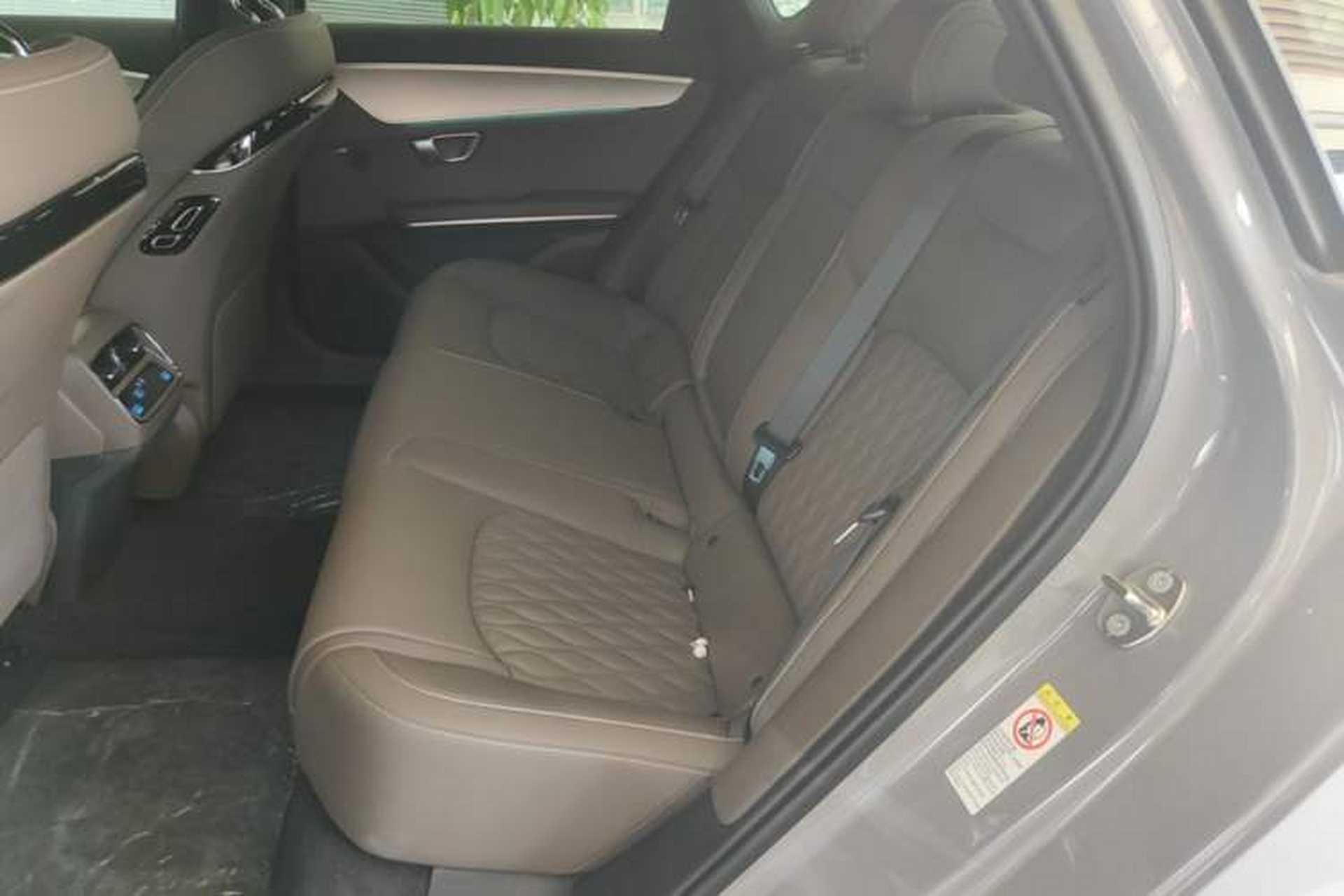 Used BYD Han 2025 DM-i Intelligent Driving Edition 125KM Prestige Model Left Rear Seat