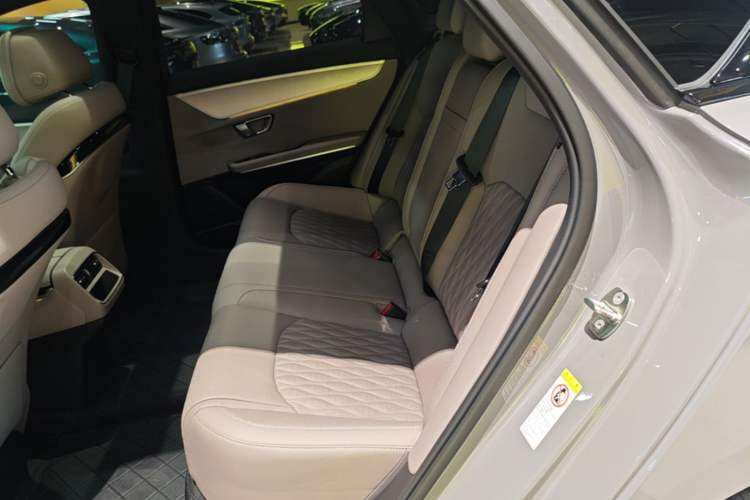 Used BYD Han 2025 DM-i 125KM Elite Model Left Rear Seat