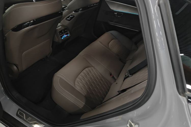 Used BYD Han 2025 DM-i Intelligent Driving Edition 125KM LiDAR Flagship Model Left Rear Seat