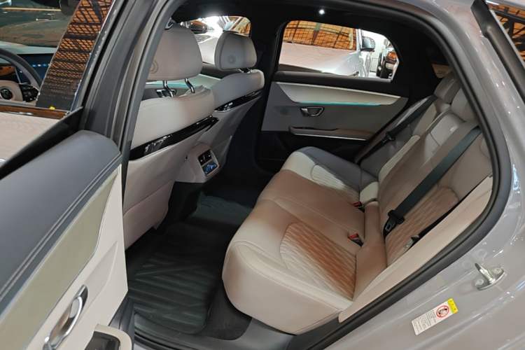 Used BYD Han 2025 DM-i 125KM Elite Model Left Rear Seat