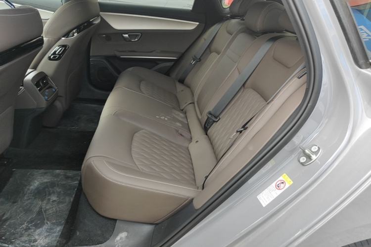 Used BYD Han 2025 DM-i Intelligent Driving Edition 125KM Prestige Model Left Rear Seat