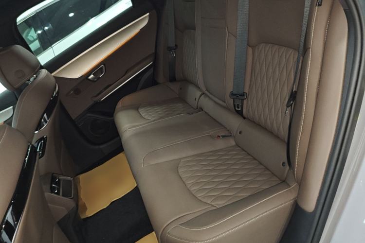 Used BYD Han 2025 DM-i Intelligent Driving Edition 125KM Prestige Model Left Rear Seat