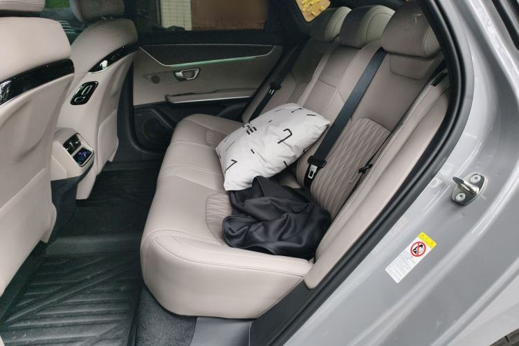 Used BYD Han 2025 EV Intelligent Driving Edition 701KM LiDAR Flagship Model Left Rear Seat