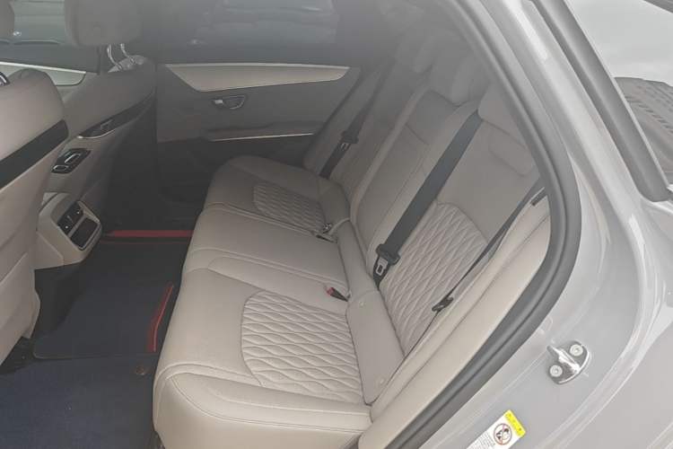 Used BYD Han 2025 EV Intelligent Driving Version 506KM Prestige Model Left Rear Seat