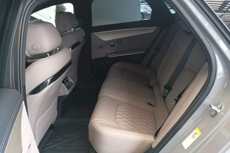 Used BYD Han 2025 DM-i 125KM Prestige Model Left Rear Seat