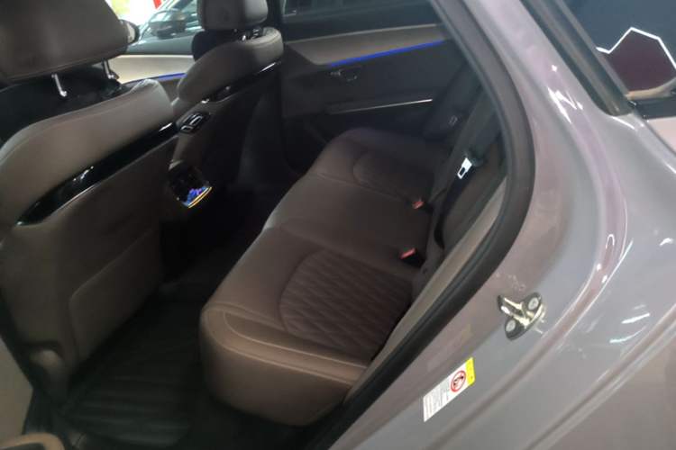 Used BYD Han 2025 DM-i 125KM Elite Model Left Rear Seat