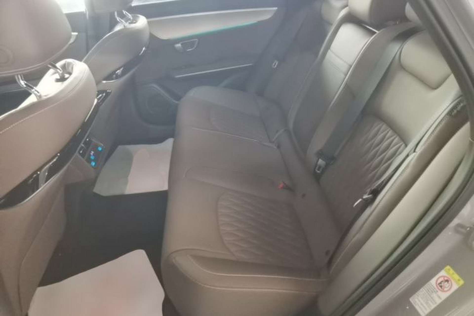 Used BYD Han 2025 DM-i 125KM LiDAR-Powered Intelligent Driving Model Left Rear Seat
