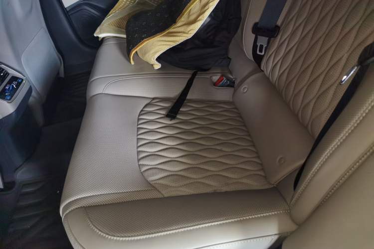 Used BYD Han 2025 DM-i 125KM Elite Model Left Rear Seat