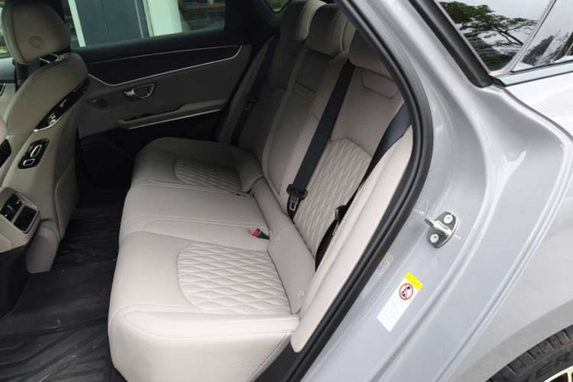 Used BYD Han 2025 DM-i Intelligent Driving Edition 125KM LiDAR Flagship Model Left Rear Seat