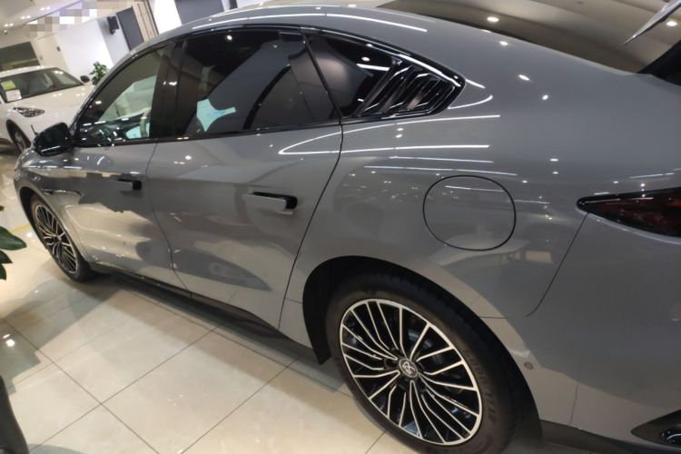 Used BYD Han 2025 DM-i Intelligent Driving Edition 125KM LiDAR Flagship Model Left Side