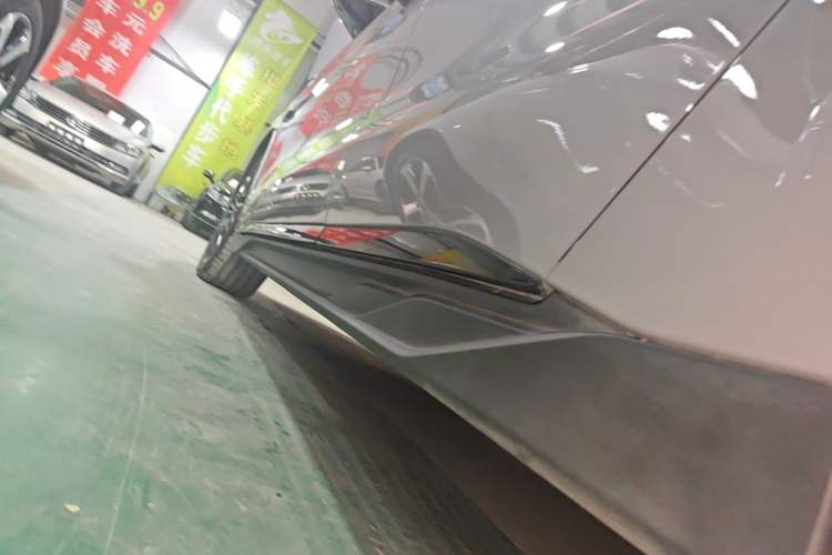 Used BYD Han 2025 DM-i 125KM LiDAR-Powered Intelligent Driving Model Left Side Sill