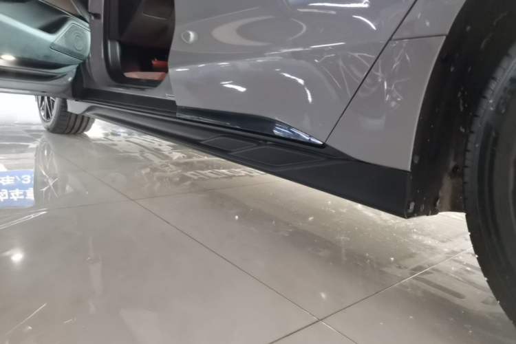 Used BYD Han 2025 DM-i 125KM LiDAR-Powered Intelligent Driving Model Left Side Sill