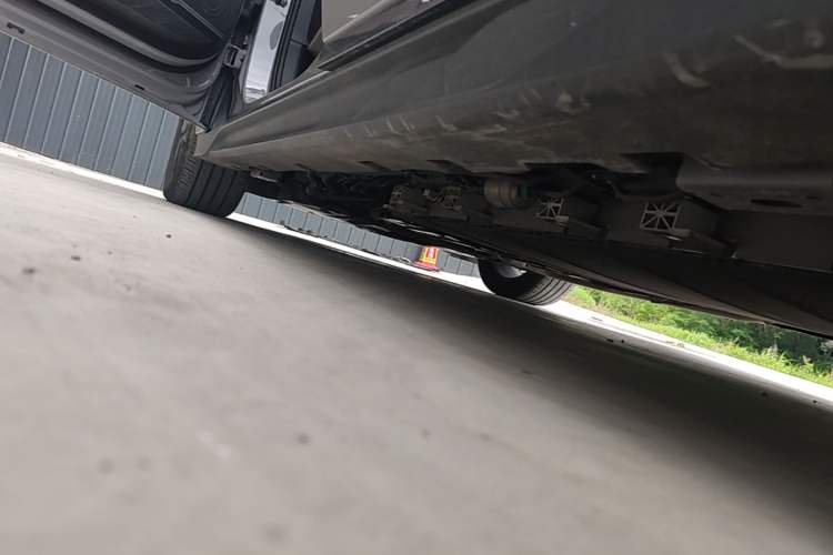 Used BYD Han 2025 DM-i 125KM Elite Model Left Side Sill