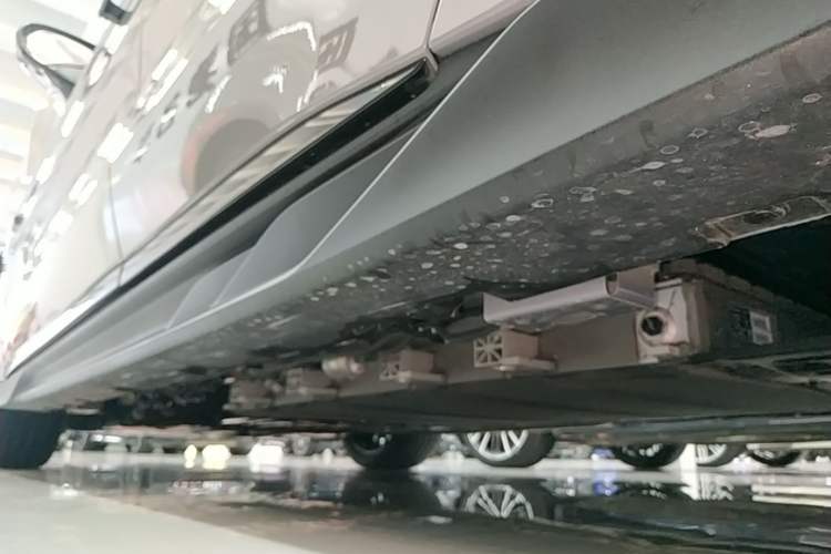 Used BYD Han 2025 DM-i Intelligent Driving Edition 125KM LiDAR Flagship Model Left Side Sill