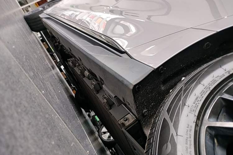 Used BYD Han 2025 DM-i Smart Drive 125KM Elite Model Left Side Sill