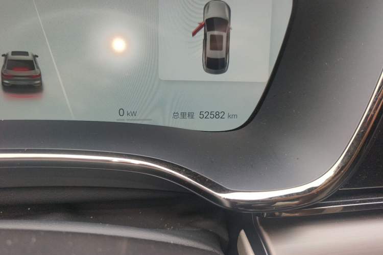 Used BYD Han 2025 DM-i Smart Drive 125KM Prestige Model Odometer Close Up