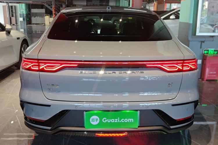 Used BYD Han 2025 EV with 701 km of Laser Radar-Enabled Intelligent Driving Rear