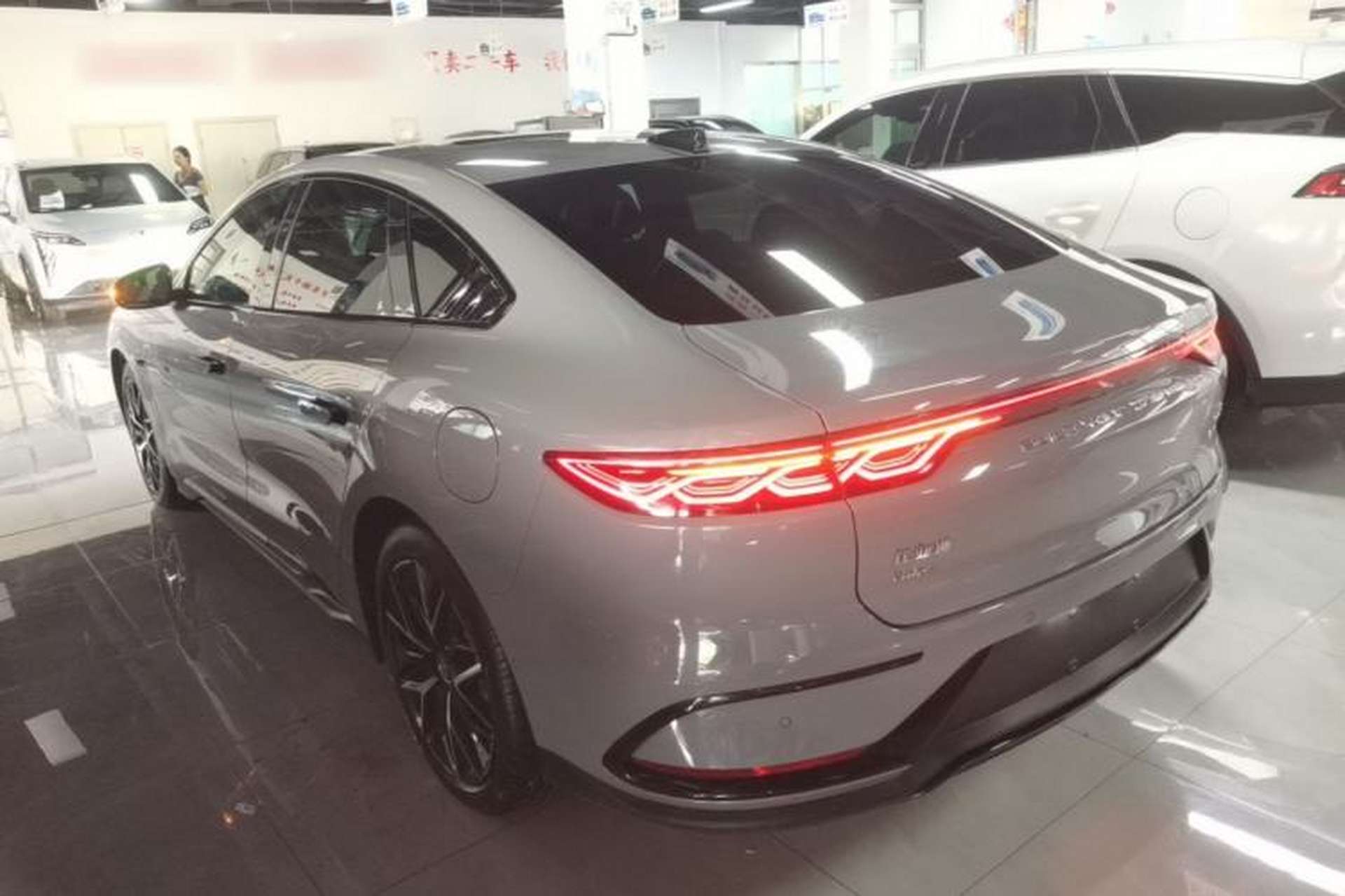 Used BYD Han 2025 DM-i 125KM LiDAR-Powered Intelligent Driving Model Rear Left 45 Deg