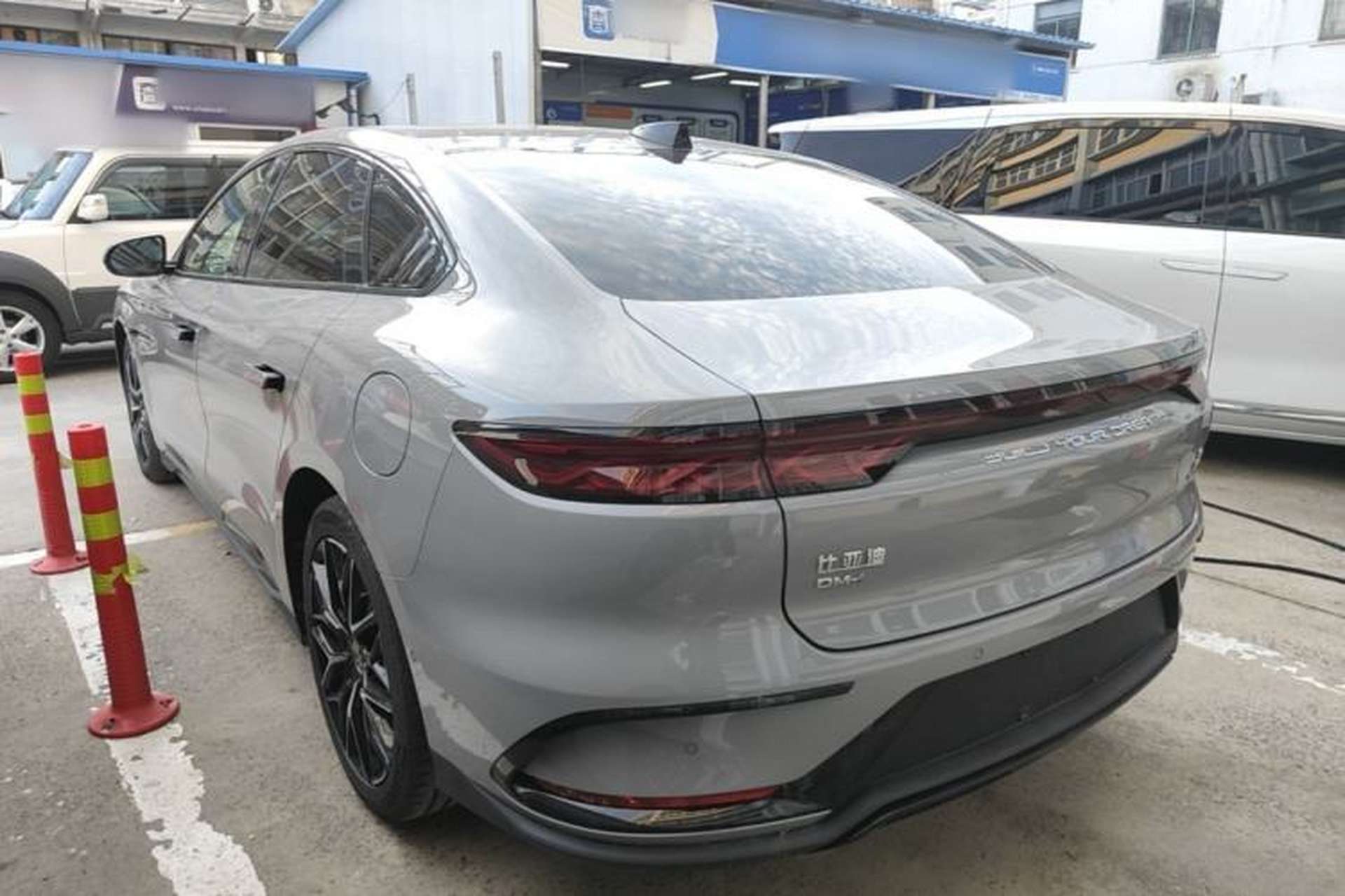 Used BYD Han 2025 DM-i Intelligent Driving Edition 125KM Prestige Model Rear Left 45 Deg