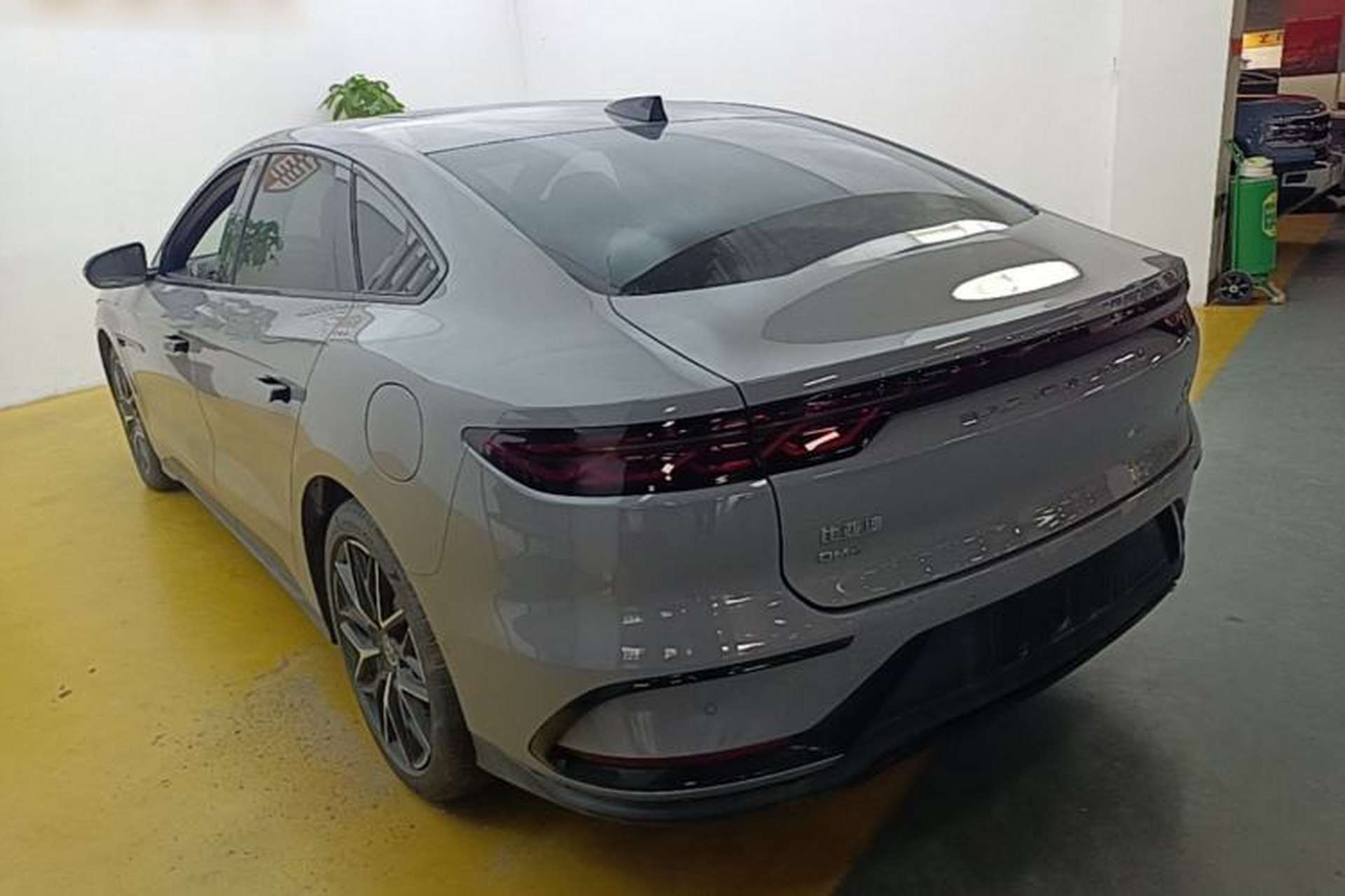 Used BYD Han 2025 DM-i Intelligent Driving Edition 125KM Prestige Model Rear Left 45 Deg