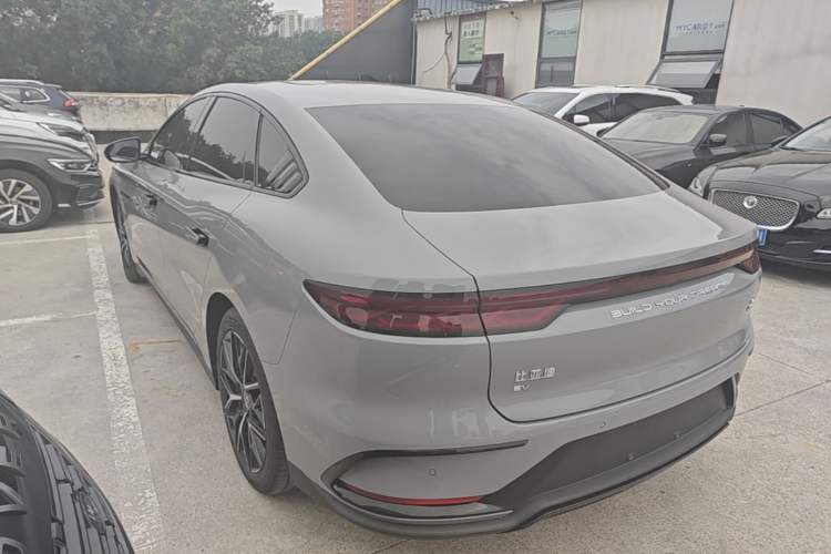 Used BYD Han 2025 EV Intelligent Driving Version 506KM Prestige Model Rear Left 45 Deg