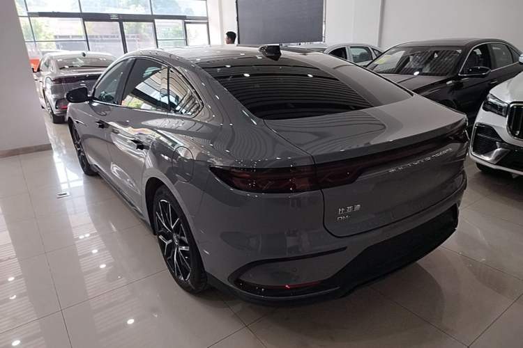 Used BYD Han 2025 DM-i Intelligent Driving Edition 125KM Prestige Model Rear Left 45 Deg