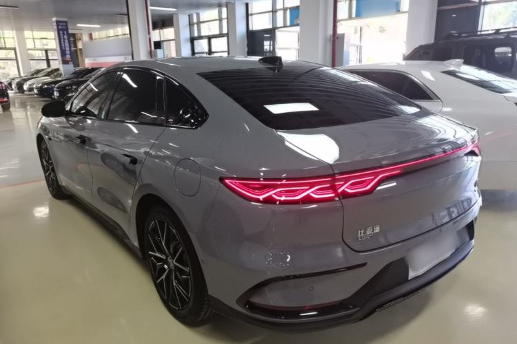 Used BYD Han 2025 DM-i Smart Drive 125KM Prestige Model Rear Left 45 Deg