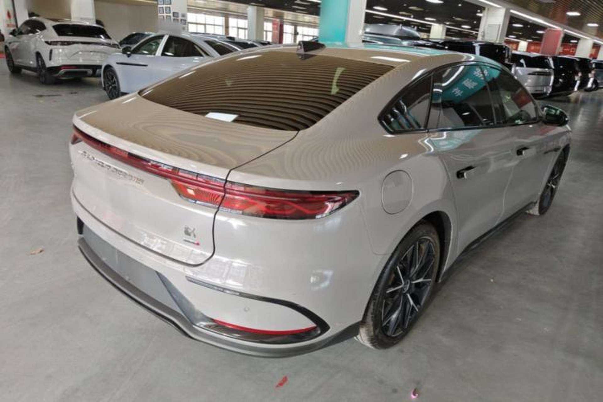 Used BYD Han 2025 DM-i Intelligent Driving Edition 125KM Prestige Model Rear Right 45 Deg