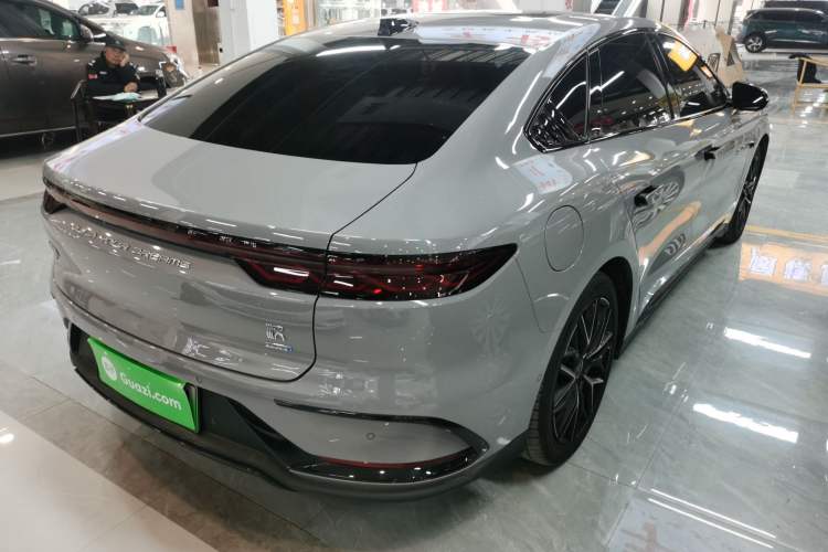 Used BYD Han 2025 EV Intelligent Driving Version 506KM Prestige Model Rear Right 45 Deg