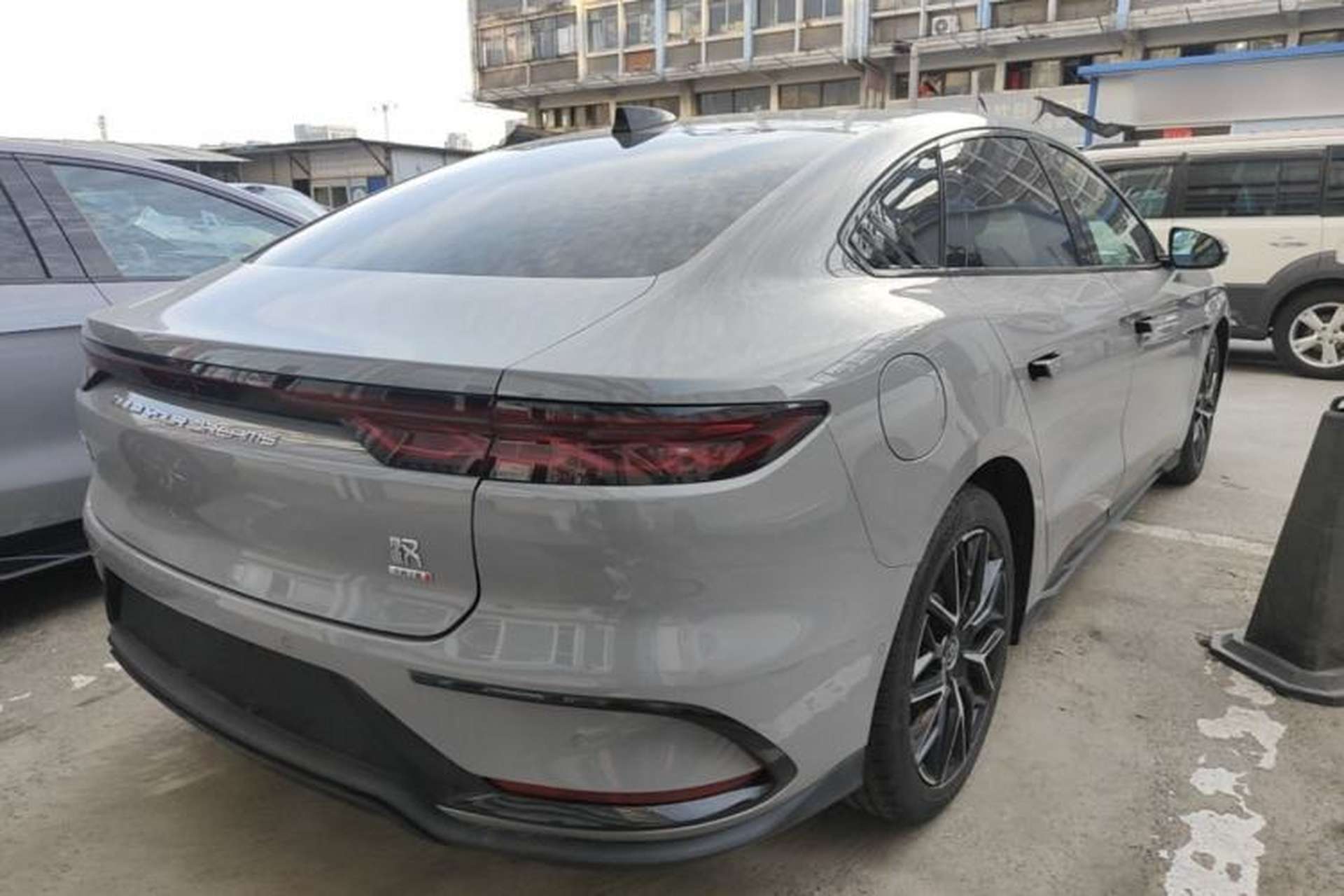 Used BYD Han 2025 DM-i Intelligent Driving Edition 125KM Prestige Model Rear Right 45 Deg