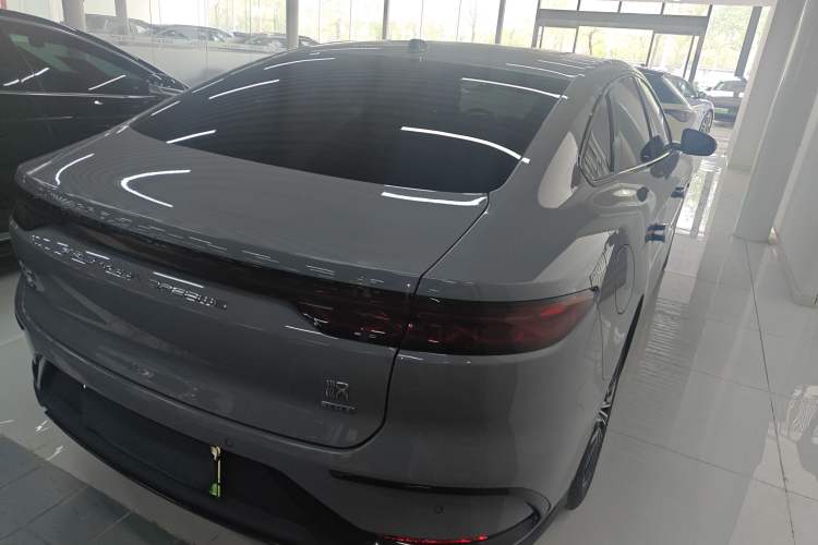 Used BYD Han 2025 DM-i Intelligent Driving Edition 125KM LiDAR Flagship Model Rear Right 45 Deg