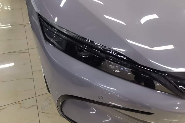 Used BYD Han 2025 DM-i 125KM Elite Model Right Front Headlight