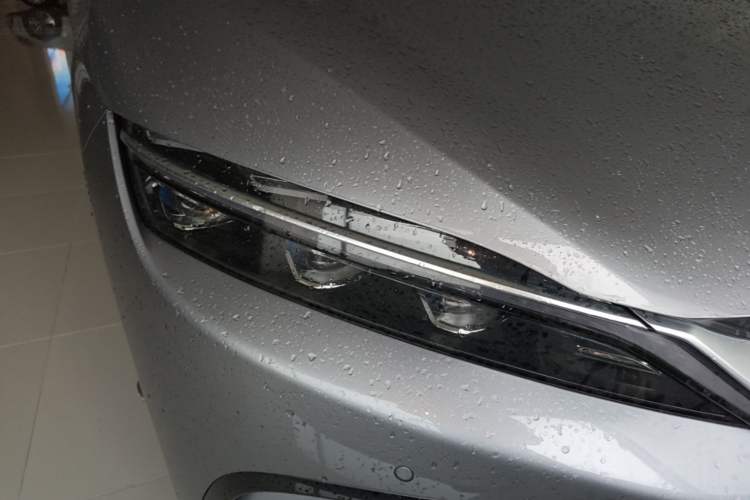Used BYD Han 2025 DM-i Smart Drive 125KM Comfort Edition Right Front Headlight