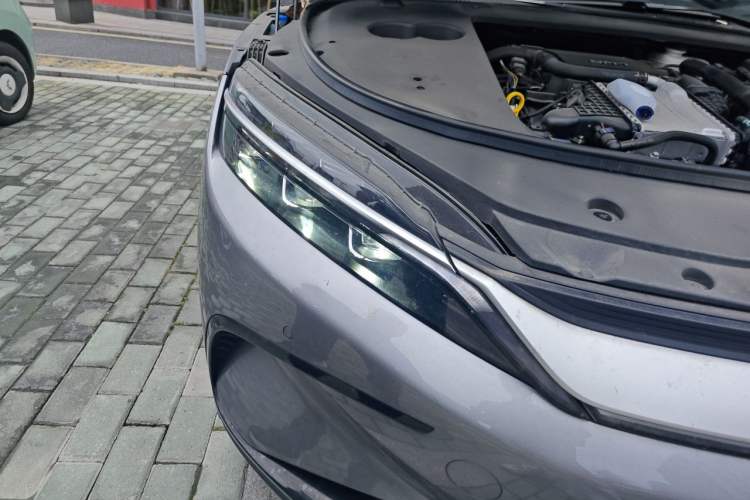 Used BYD Han 2025 DM-i 125KM Elite Model Right Front Headlight