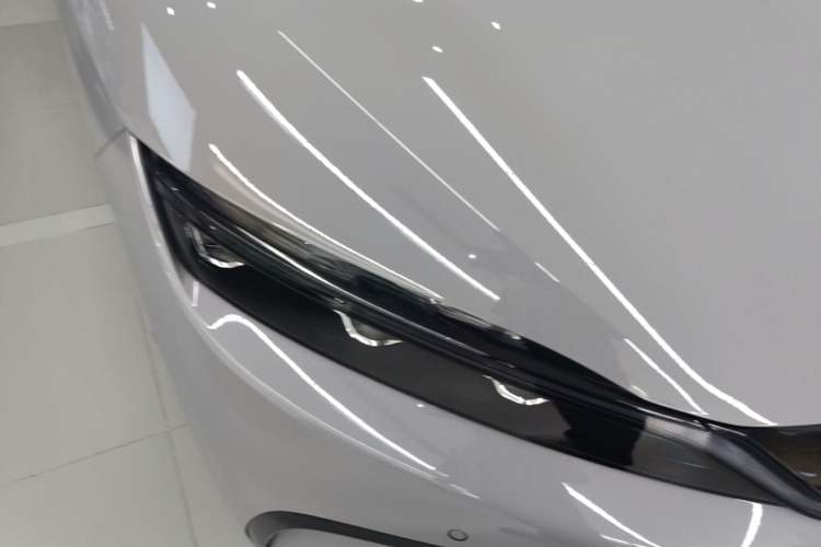 Used BYD Han 2025 DM-i 125KM LiDAR-Powered Intelligent Driving Model Right Front Headlight