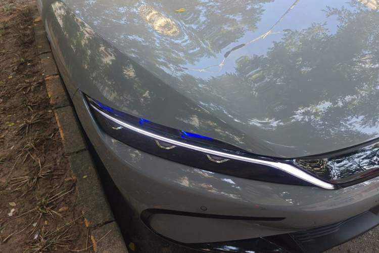 Used BYD Han 2025 EV with 701 km of Laser Radar-Enabled Intelligent Driving Right Front Headlight