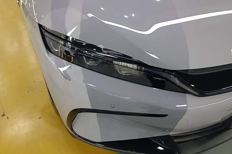 Used BYD Han 2025 DM-i Intelligent Driving Edition 125KM Prestige Model Right Front Headlight